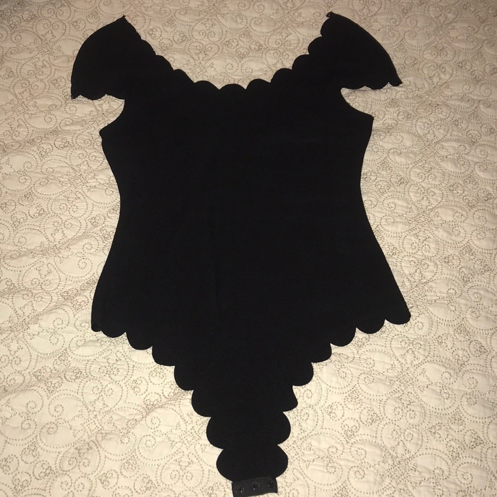Scallop bodysuit